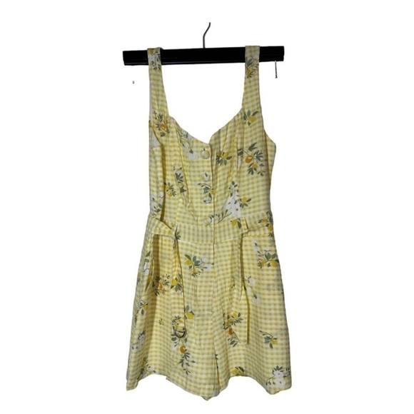 BCBGeneration Sweetheart Neckline Belt Pocket Relaxed Leg Floral Romper - Picture 4 of 10